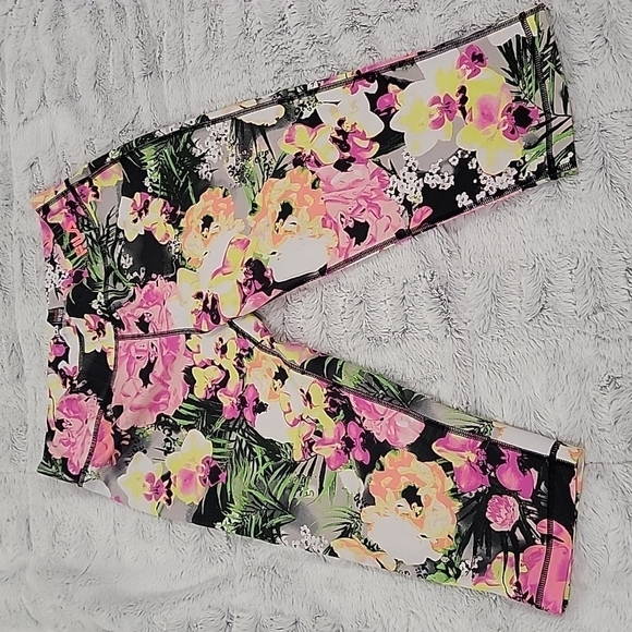 ✨️ Fila Sport Running Cropped Leggings Sz..Medium  I8 - Picture 1 of 5